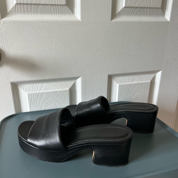 VINCE Margo Platform Sandal - Picture 6 of 6